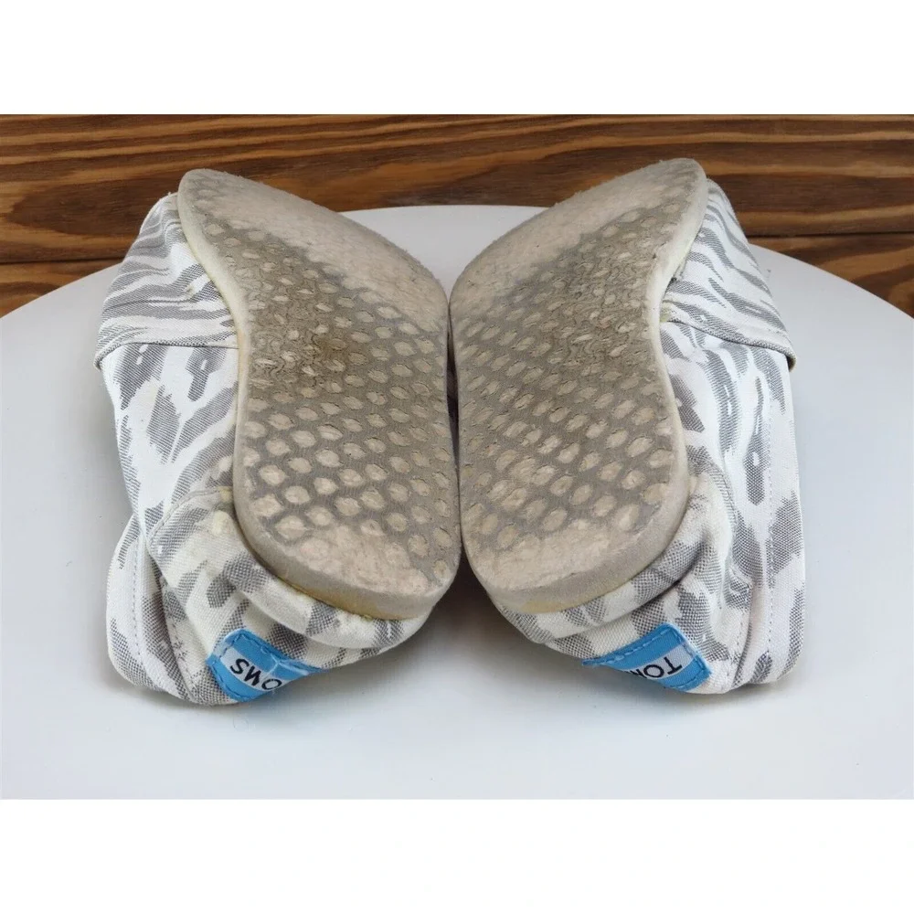 TOMS Size‎ 11 Flat Shoes White Fabric Women M